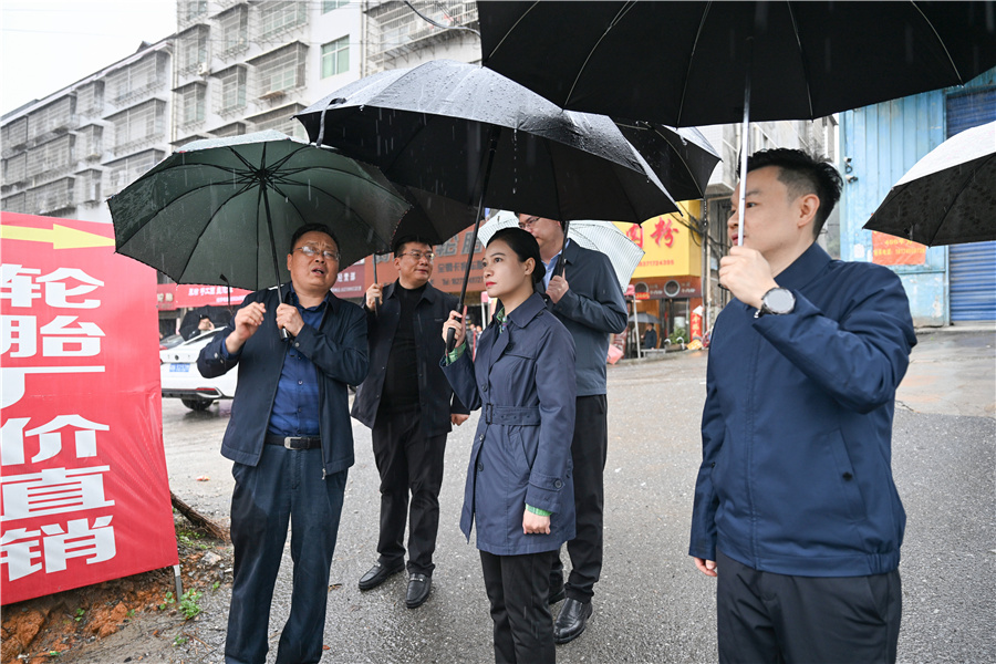 韋朝暉檢查安全生產(chǎn)和生態(tài)環(huán)境保護(hù)工作